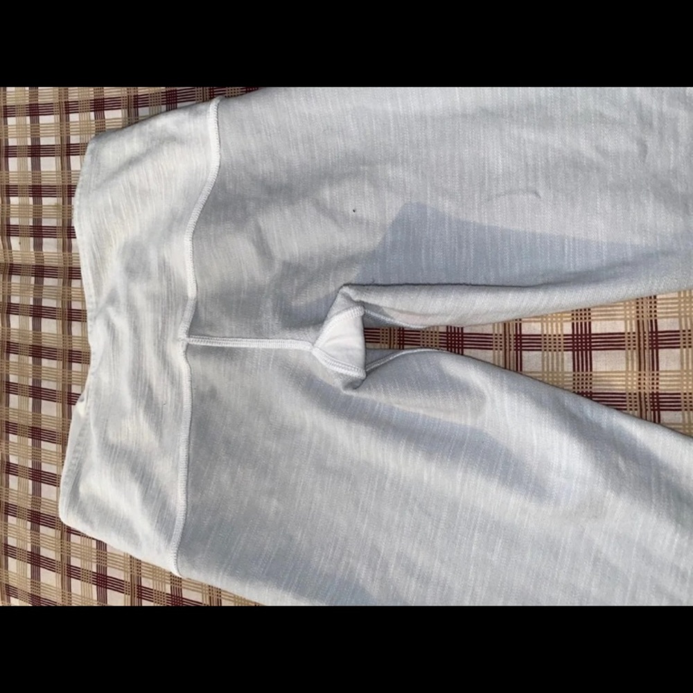 Lululemon leggings size 6